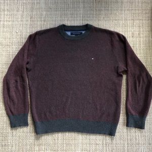 Tommy Hilfilger crew neck pull over sweater
